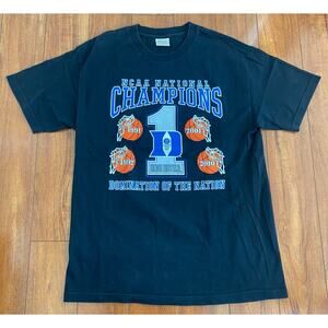 TCX Apparel 2010 Duke Blue Devils NCAA Basketball Champions graphic t-shirt L
